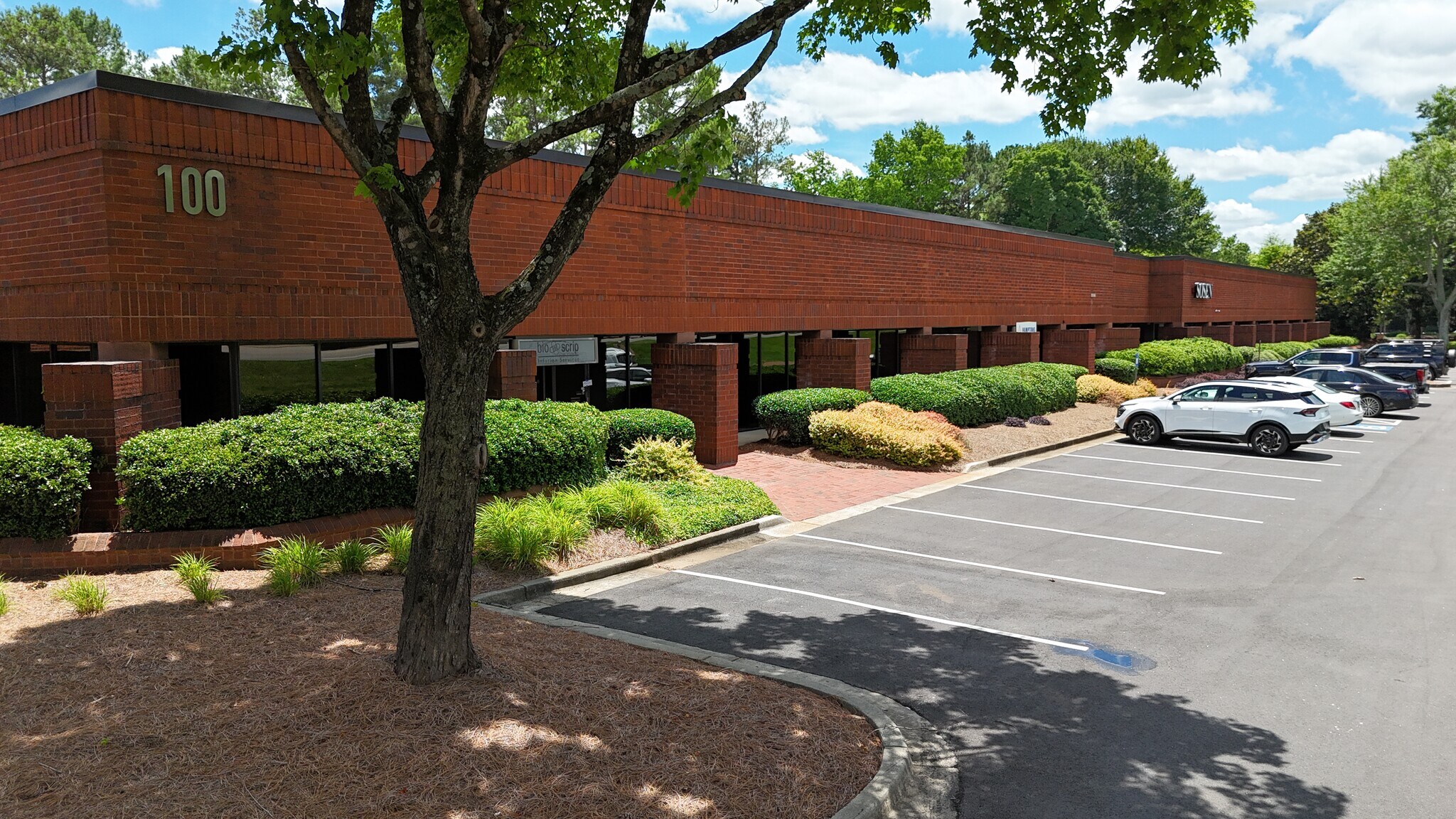 5600 Oakbrook Pky, Norcross, GA à louer Photo de l’immeuble– Image 1 sur 11