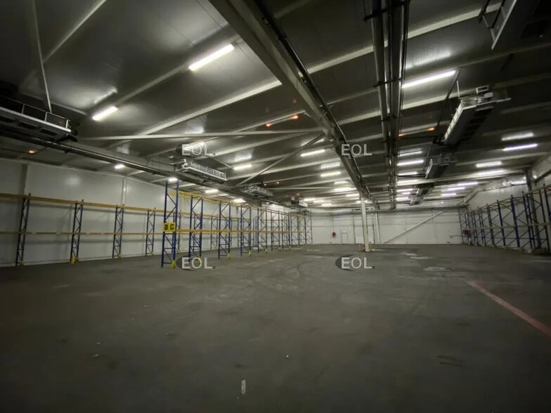 Industriel/Logistique dans Orly à louer - Photo de l’immeuble – Image 3 sur 6