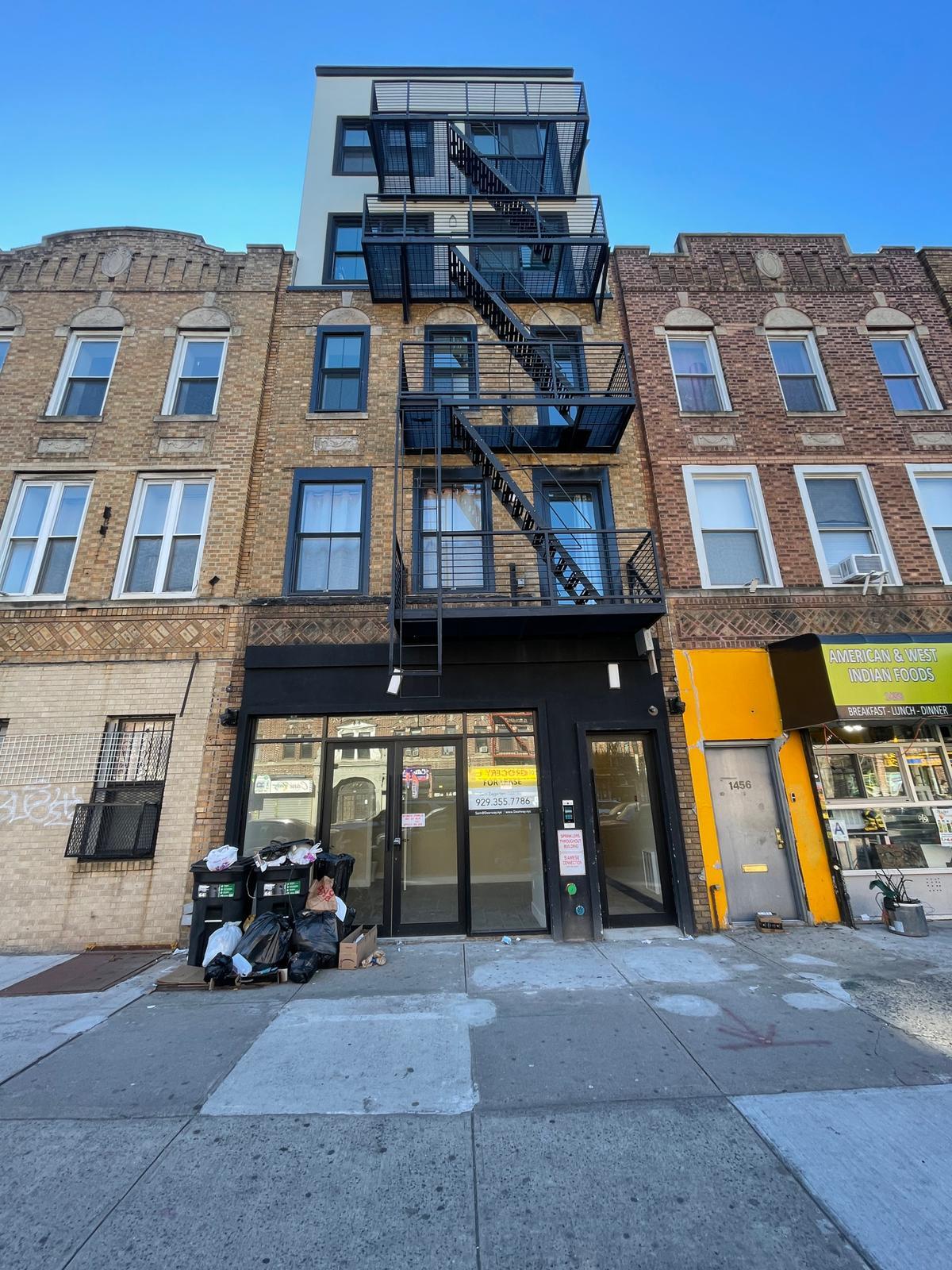 1458 Saint Johns Pl, Brooklyn, NY à louer Photo principale– Image 1 sur 3