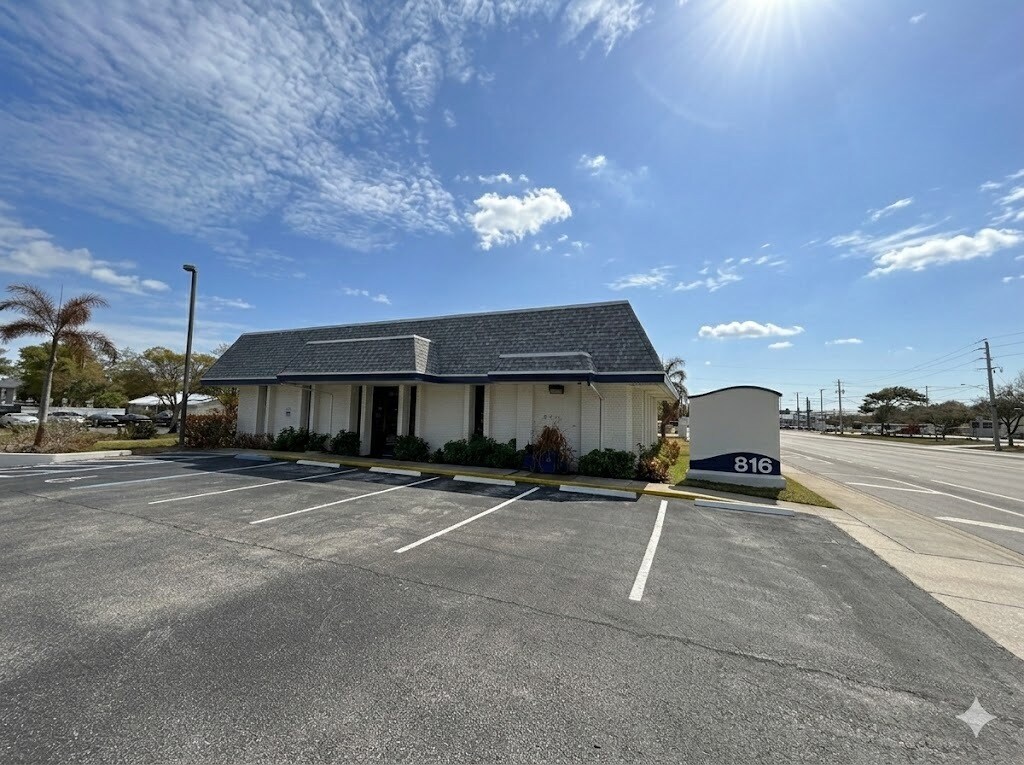 816 US Highway 1, Sebastian, FL à louer Photo principale– Image 1 sur 19