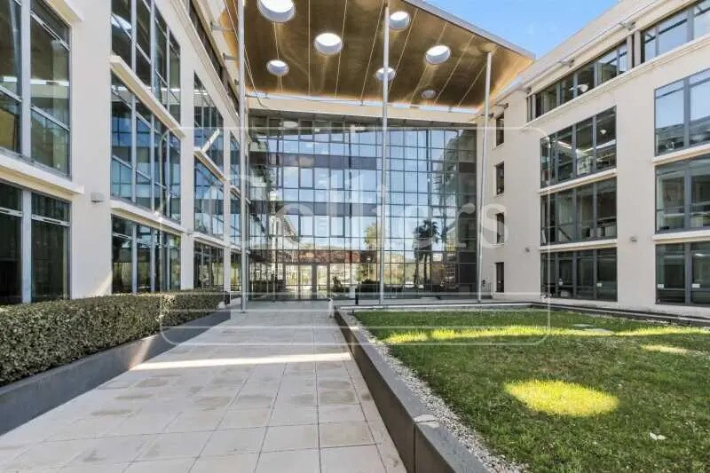 Bureau dans Marseille à louer Photo de l’immeuble– Image 1 sur 5