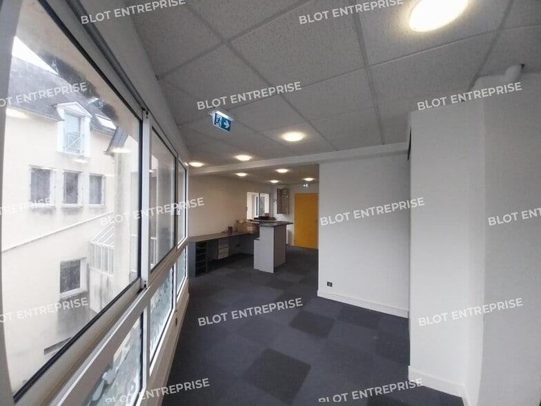 Bureau dans Pontivy à louer - Photo intérieure – Image 3 sur 7