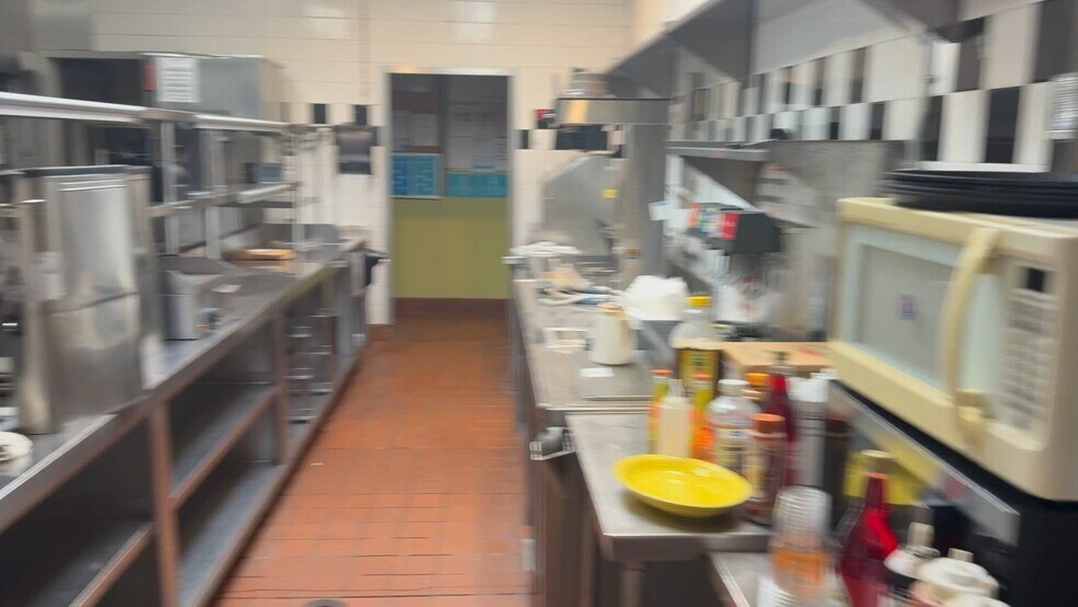 10990 State Bridge Rd, Alpharetta, GA à louer - Vidéo sur l’annonce professionnelle – Image 3 sur 4