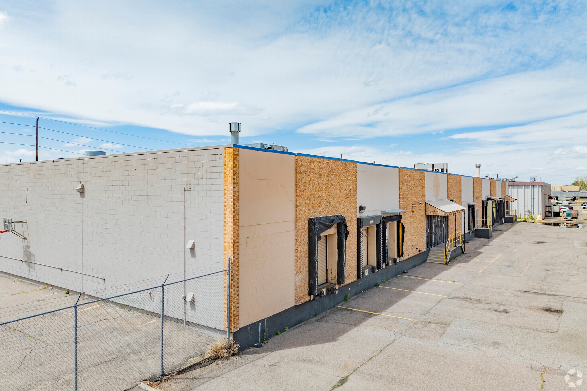 4555-4585 Kingston St, Denver, CO à louer Photo de l’immeuble– Image 1 sur 17