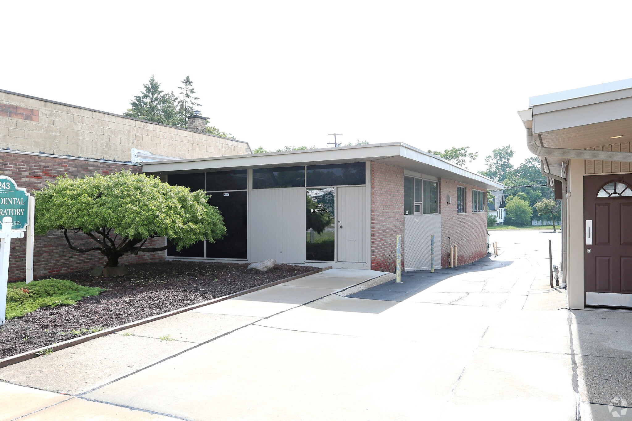 243 Southbound Gratiot Ave, Mount Clemens, MI à vendre Photo principale– Image 1 sur 8