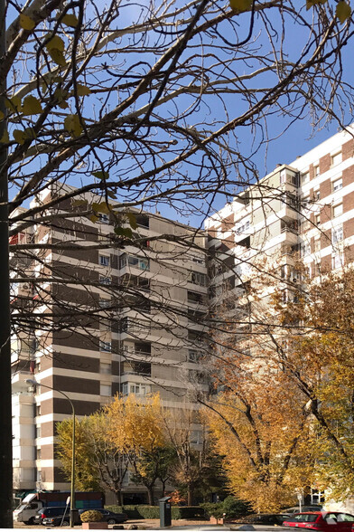 Calle Villa de Marín, 1, Madrid, Madrid à louer - Photo de l’immeuble – Image 2 sur 2