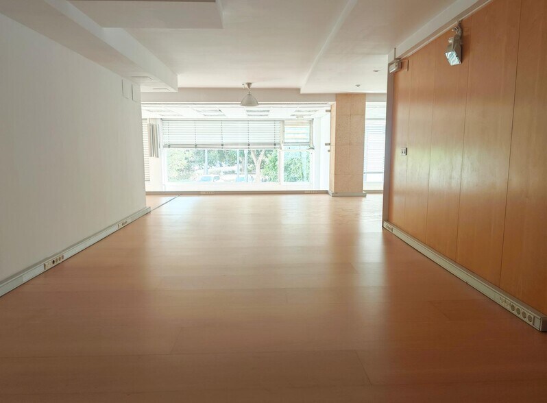 Local commercial dans València à louer - Photo de l’immeuble – Image 3 sur 30