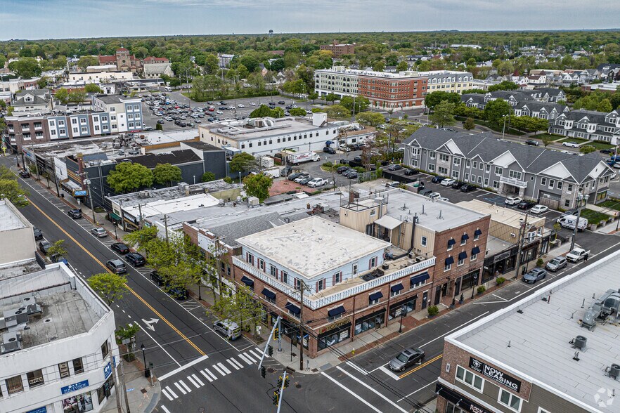 1-3 Main St 2-4 4th Ave, Bay Shore, NY à vendre - Photo du quartier – Image 2 sur 6