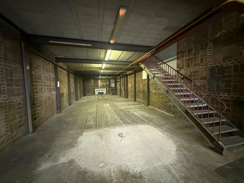 Local d’activités dans Strasbourg à louer - Photo de l’immeuble – Image 2 sur 5