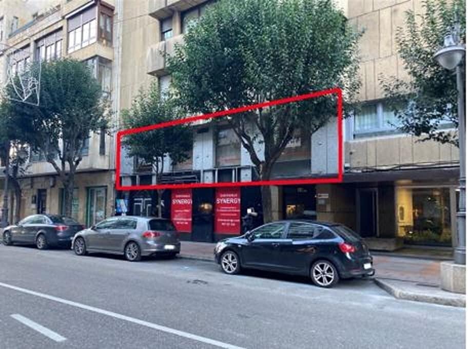 Immeuble residentiel dans León, León à vendre Photo intérieure– Image 1 sur 2