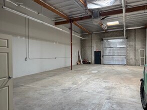 38917 20th St E, Palmdale, CA à louer Photo intérieure– Image 1 sur 5