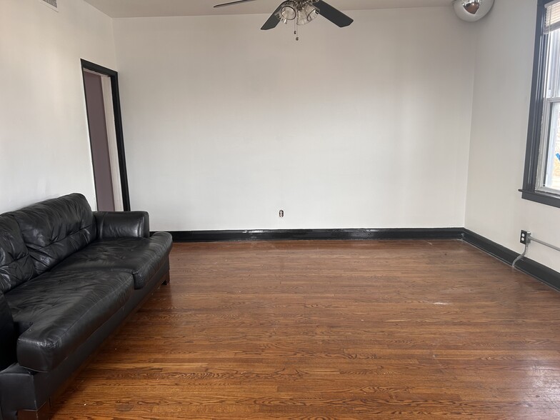 7915-7917 Harford Rd, Parkville, MD à louer - Photo intérieure – Image 2 sur 16