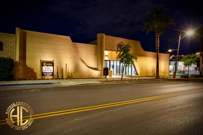 Plus de détails pour 626 S 3rd St, Las Vegas, NV - Bureau à vendre