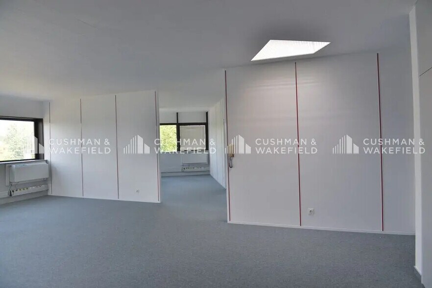 Bureau dans Illkirch-Graffenstaden à louer - Photo de l’immeuble – Image 2 sur 6