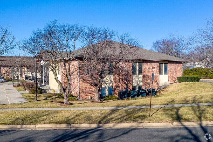5815 SW 29th St, Topeka, KS à vendre - Photo de l’immeuble – Image 3 sur 12