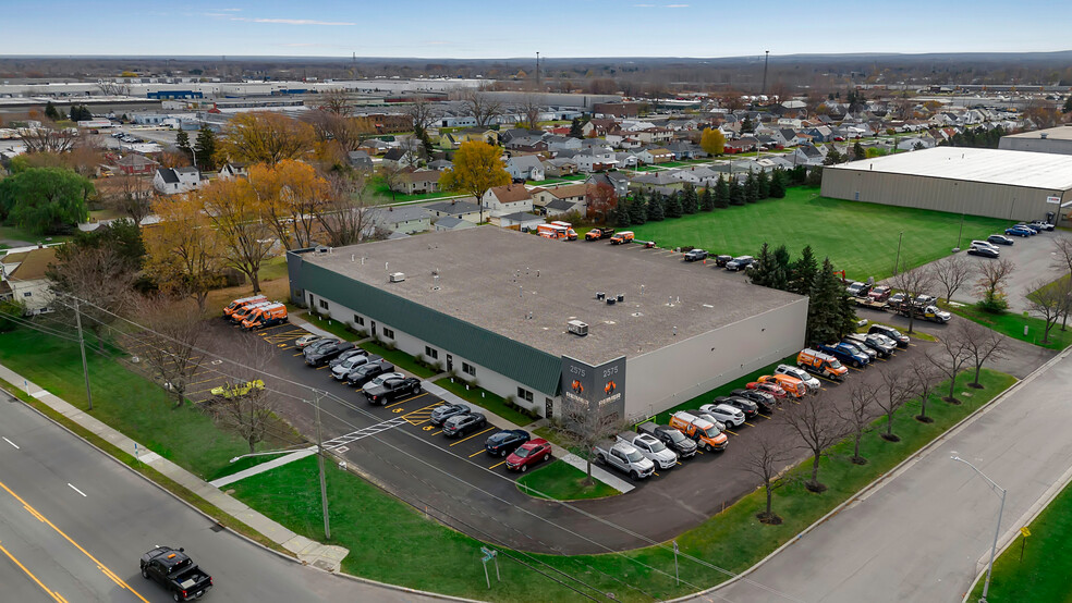 2575 Broadway, Cheektowaga, NY à vendre - Photo de l’immeuble – Image 2 sur 18