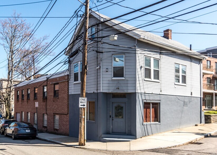 25-29 Spring St, Waltham, MA à vendre - Photo de l’immeuble – Image 1 sur 6