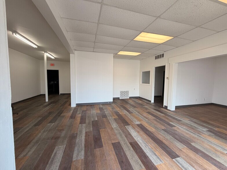 2611 Irving Blvd, Dallas, TX à louer - Photo intérieure – Image 2 sur 16