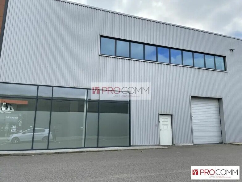 Local d’activités dans Chartres à louer - Photo de l’immeuble – Image 3 sur 6