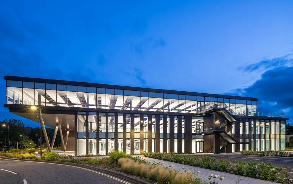 Roxborough Way, Maidenhead à louer - Photo de l’immeuble – Image 2 sur 12