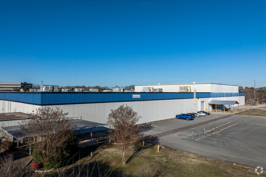 103 Wynn Dr, Huntsville, AL à louer - Photo principale – Image 1 sur 21