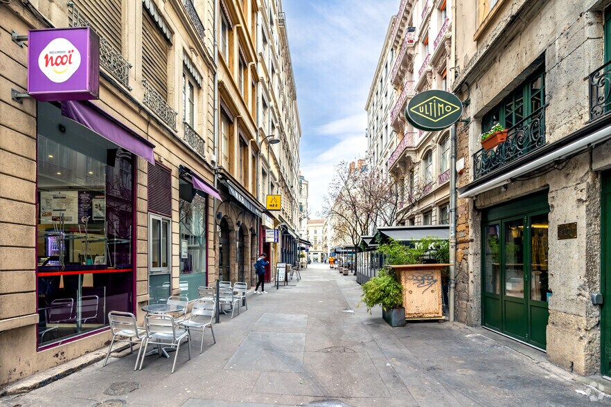 Bureau dans Lyon à louer - Photo de l’immeuble – Image 2 sur 3