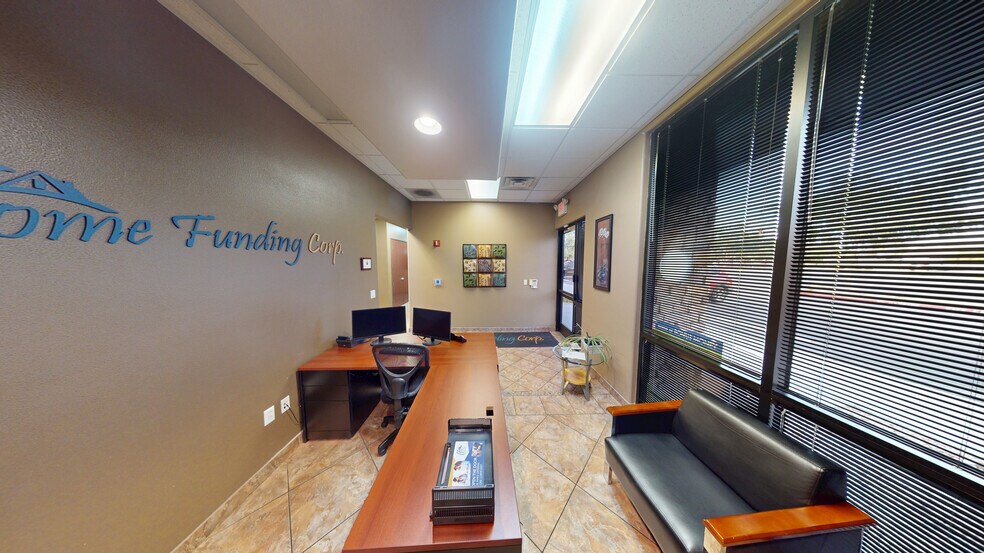 1820 E Warm Springs Rd, Las Vegas, NV à vendre - Photo de l’immeuble – Image 2 sur 21