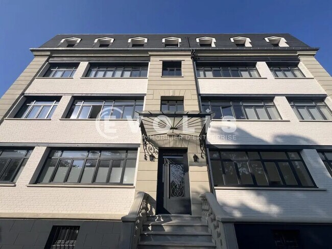 Plus de détails pour Bureau à vendre