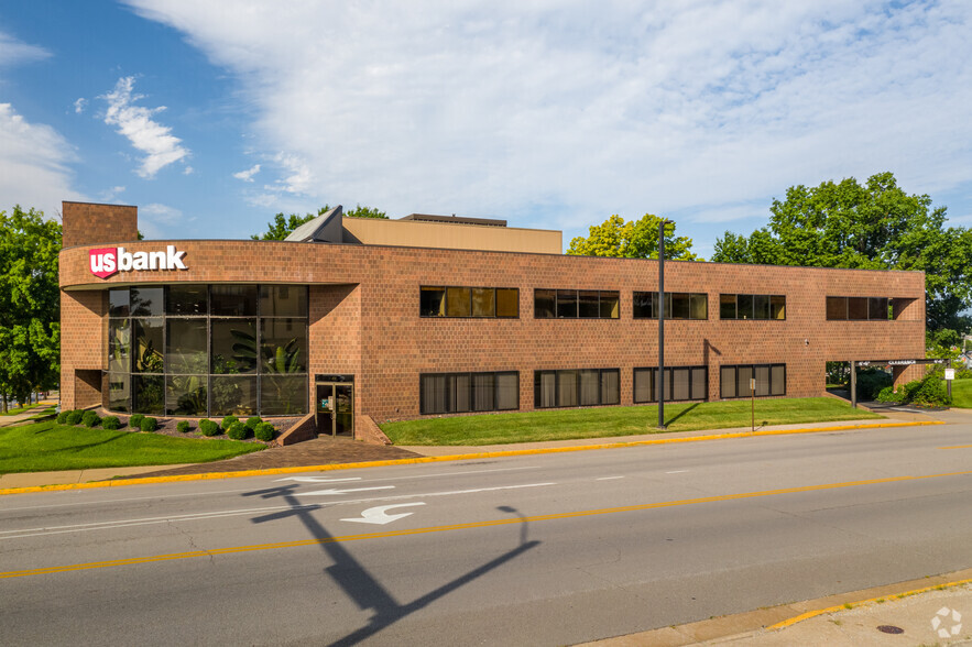 101 W McCarty St, Jefferson City, MO à louer - Photo de l’immeuble – Image 2 sur 4