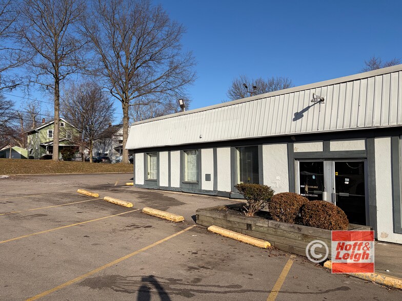 1029-1035 Kenmore Blvd, Akron, OH à louer - Photo de l’immeuble – Image 3 sur 5