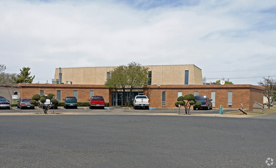 3305 66th St, Lubbock, TX à vendre - Photo principale – Image 3 sur 17