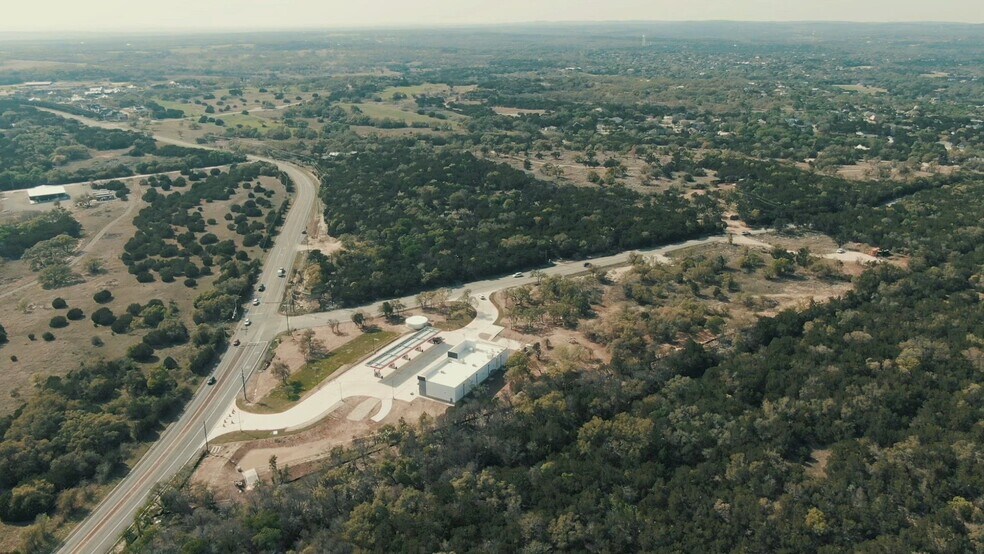NE Corner of RM 2325 & Jacob's Well Rd, Wimberley, TX à vendre - Vidéo sur l’annonce professionnelle – Image 2 sur 13