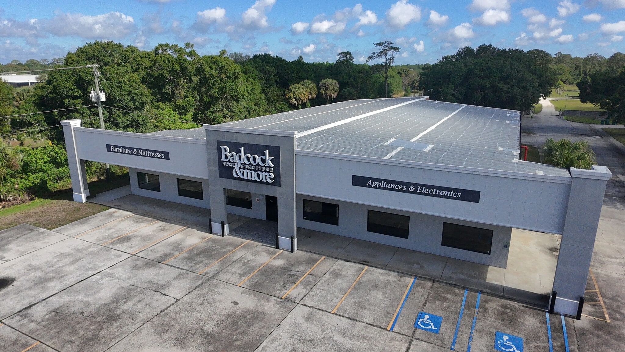 3800 W New Haven Ave, Melbourne, FL à vendre Photo de l’immeuble– Image 1 sur 46