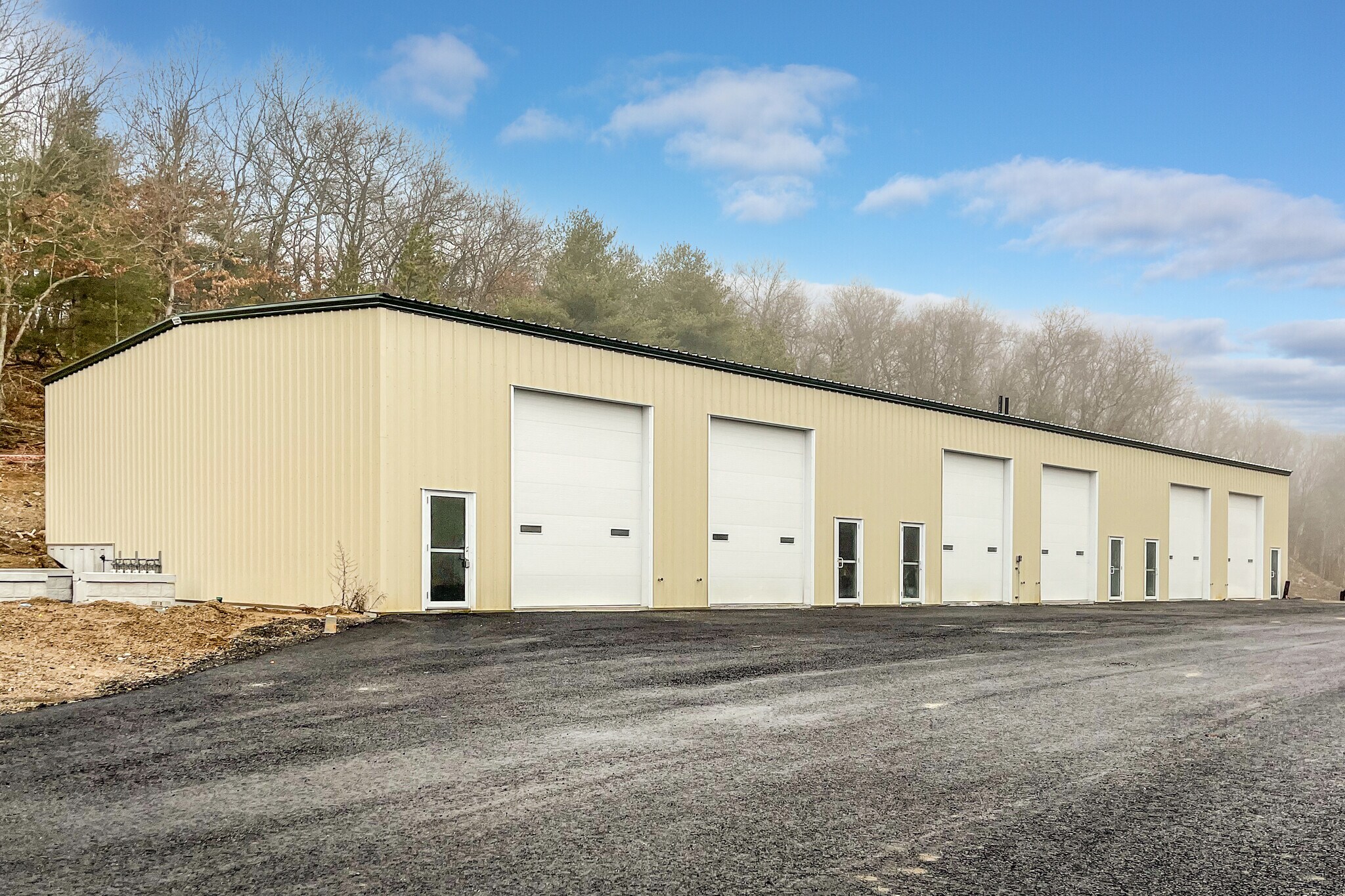 35 Commercial Dr, Wrentham, MA à louer Photo principale– Image 1 sur 3