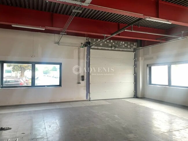 Plus de détails pour Local d'activités à louer