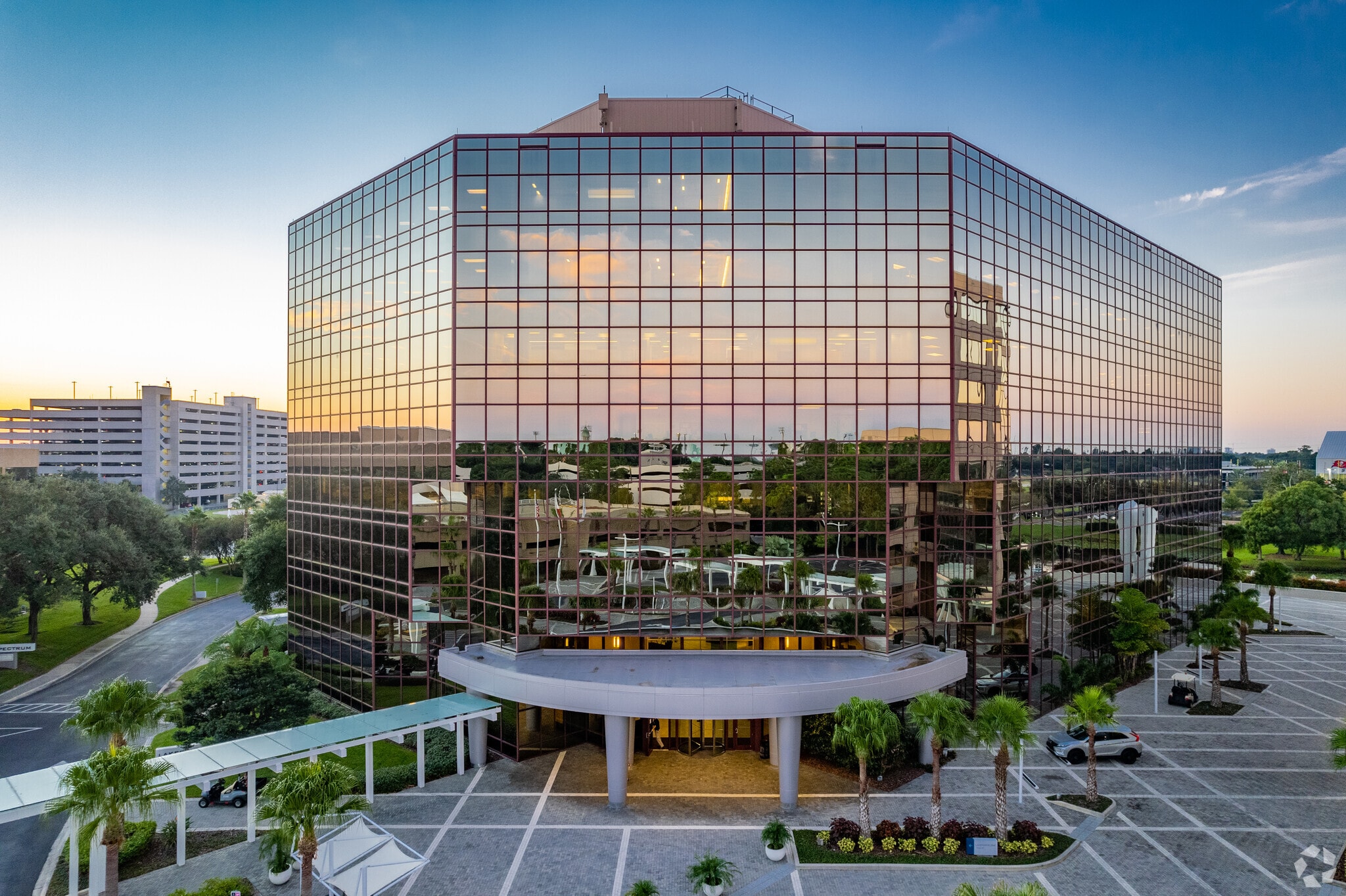 3109 W Dr Martin Luther King Jr Blvd, Tampa, FL à louer Photo principale– Image 1 sur 8