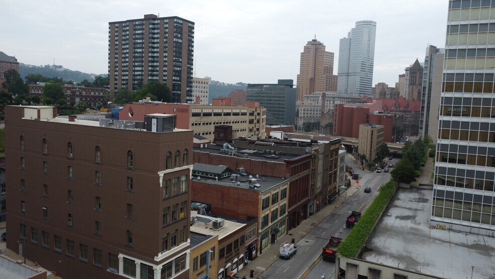 906 Fifth Ave, Pittsburgh, PA à vendre - Photo de l’immeuble – Image 3 sur 6
