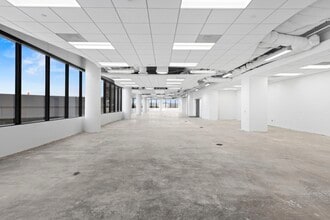 18100 Von Karman Ave, Irvine, CA à louer Photo intérieure– Image 2 sur 13