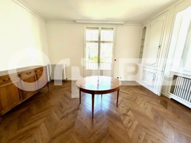 Bureau dans Beauvais à louer - Photo de l’immeuble – Image 2 sur 7
