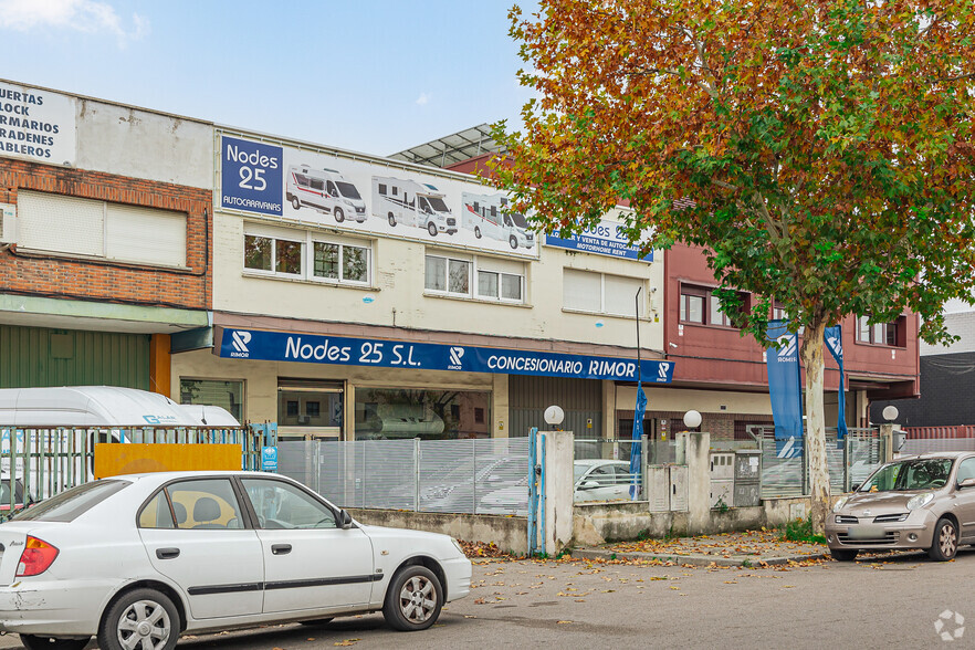 Calle Sierra Guadarrama, 16, San Fernando de Henares, Madrid à vendre - Photo de l’immeuble – Image 2 sur 2