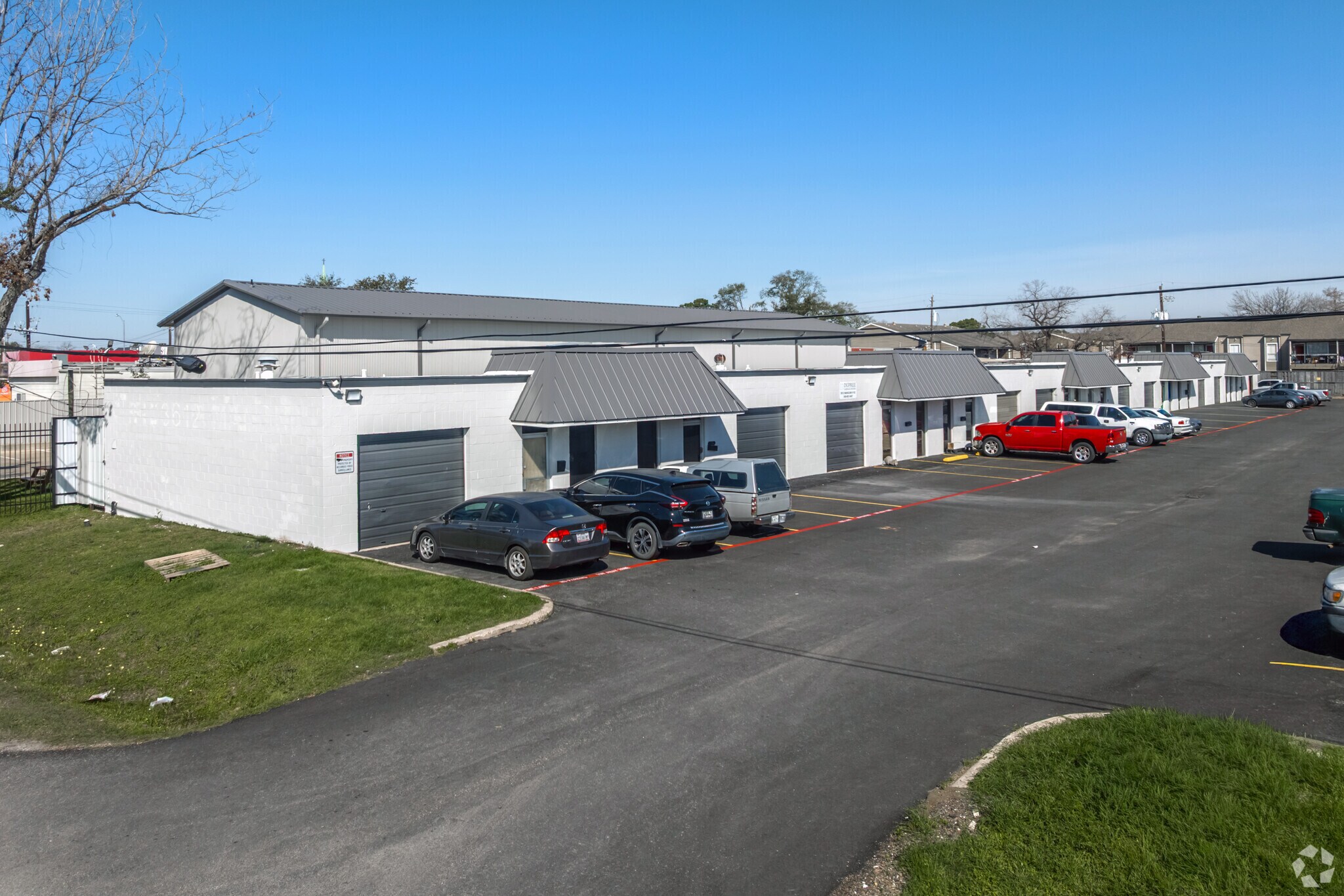 3604 Mangum Rd, Houston, TX à louer Photo de l’immeuble– Image 1 sur 6