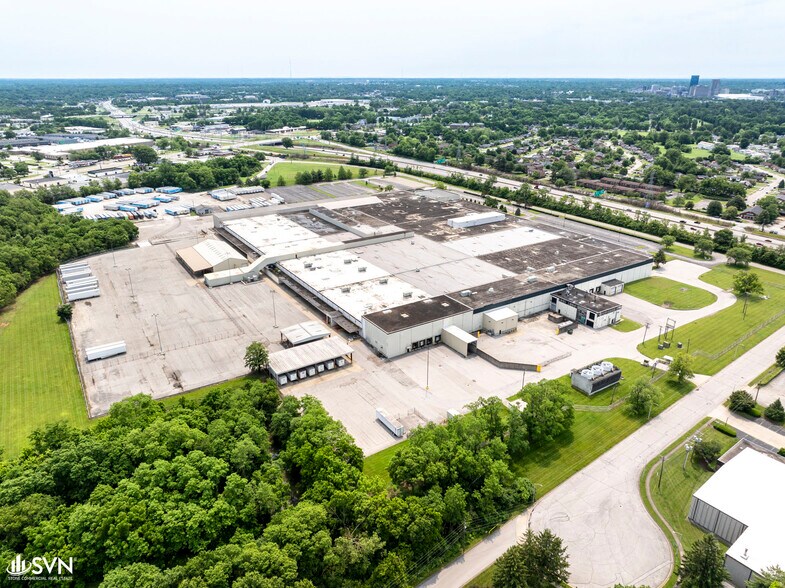 1515 Mercer Rd, Lexington, KY à louer - Photo de l’immeuble – Image 2 sur 14