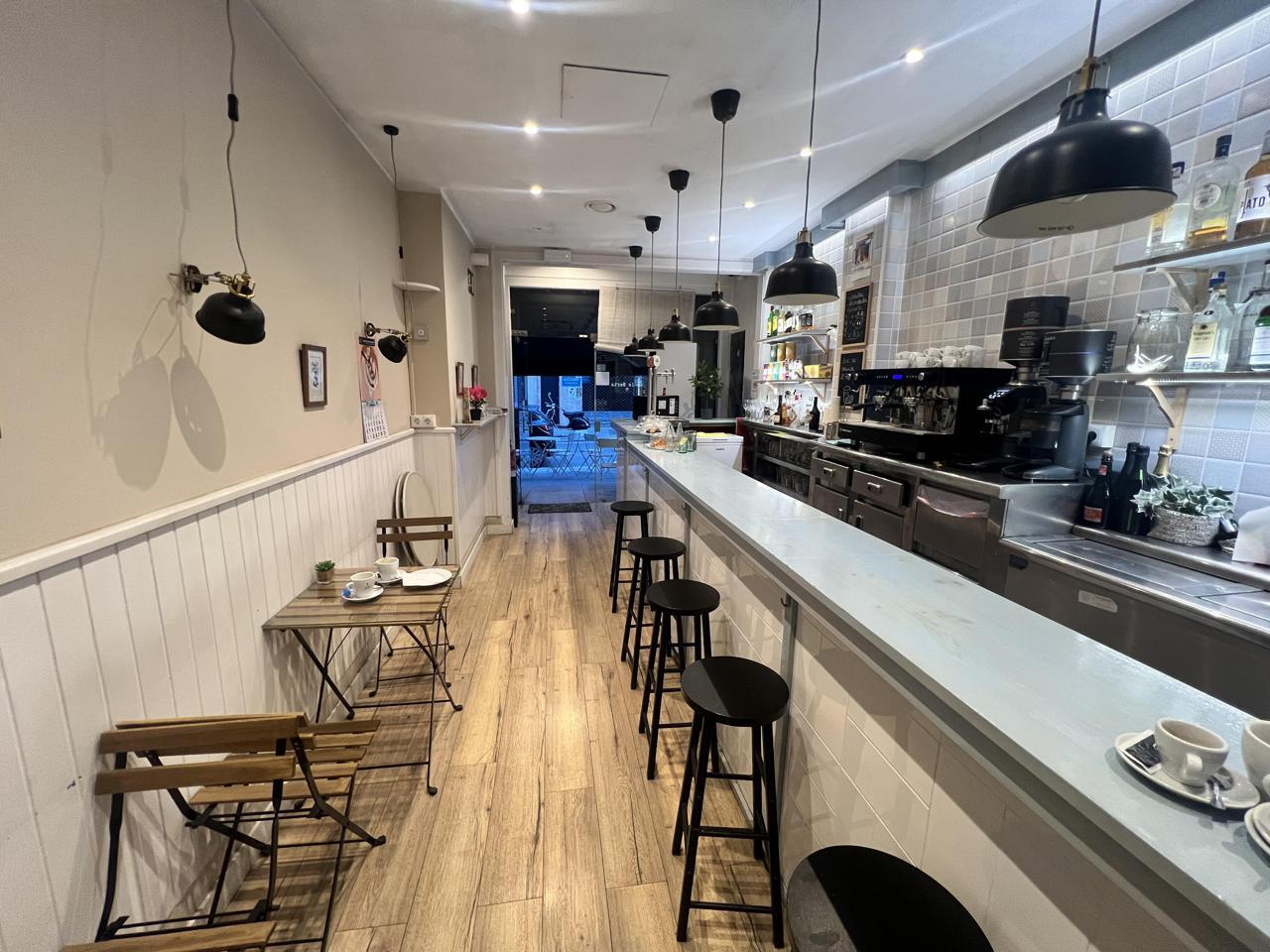 Local commercial dans Badalona, Barcelona à louer Photo intérieure– Image 1 sur 5