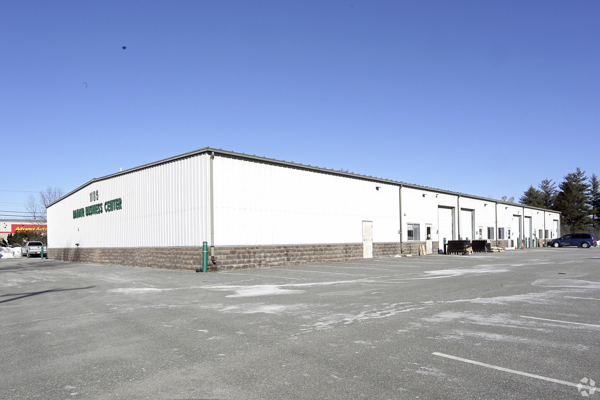 1185 Hammond St, Bangor, ME à louer Photo principale– Image 1 sur 3