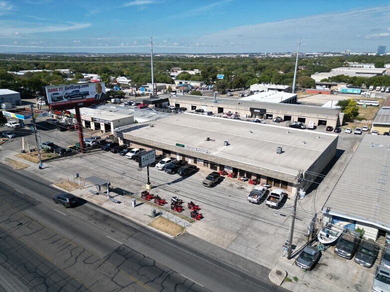 11104 N Lamar Blvd, Austin, TX à vendre - Aérien – Image 3 sur 71