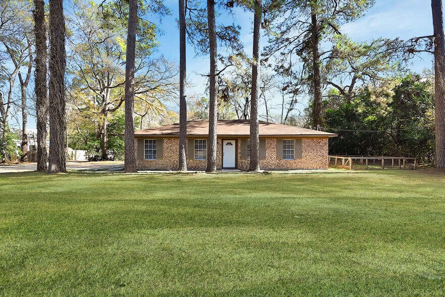 29806 Lazy Ln, Spring, TX à louer - Photo de l’immeuble – Image 1 sur 21