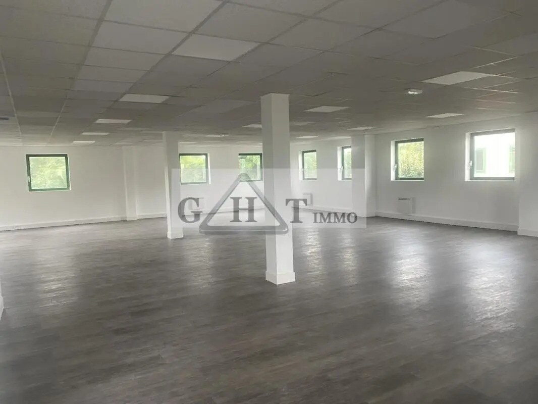 Bureau dans Viry-Châtillon à louer Photo intérieure– Image 1 sur 6