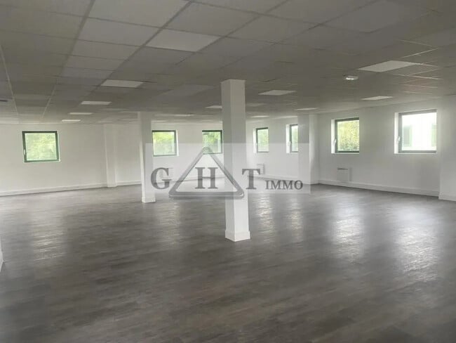 Plus de détails pour Bureau à louer