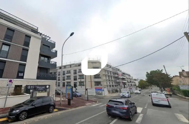 Local commercial dans SAINT CYR L ECOLE à louer - Photo de l’immeuble – Image 1 sur 2