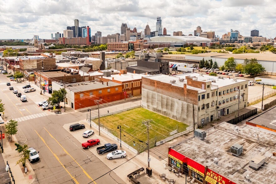 2701 Russell st, Detroit, MI à vendre - Photo de l’immeuble – Image 3 sur 4
